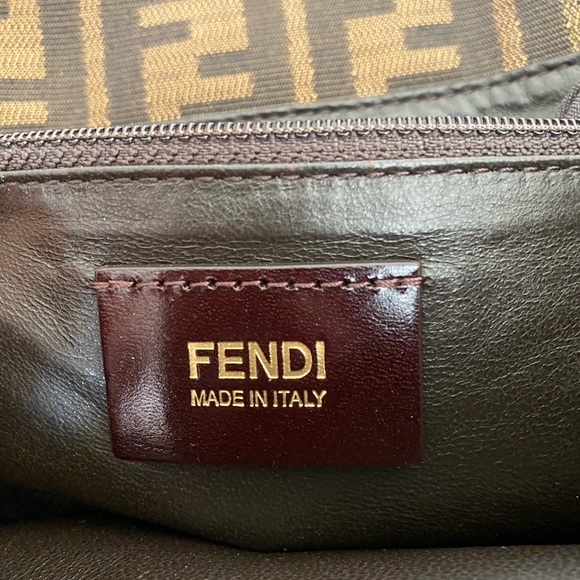 Fendi Zucca Print Classic No.1 Mesenger Bag in Canvas.  In great condition. - Picture 15 of 16